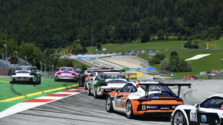 Volles Starterfeld im internationalen Porsche Mobil 1 Supercup