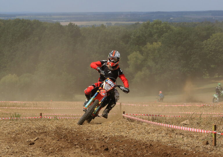 Matthes zieht im Taktikpoker das große Los beim Stoppelcross in Hochkirch (Fotogalerie)