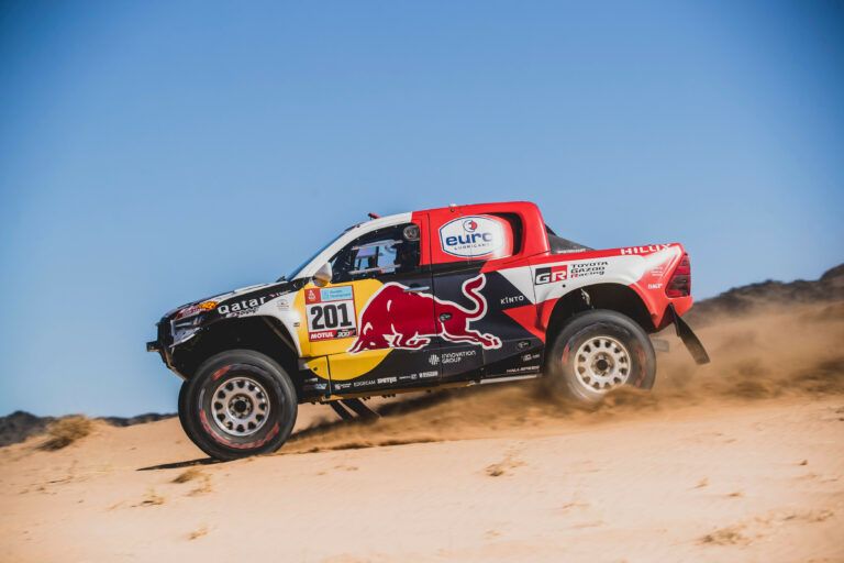 Nasser Al-Attiyah stürmt zum Sieg beim Prolog der Rallye Dakar