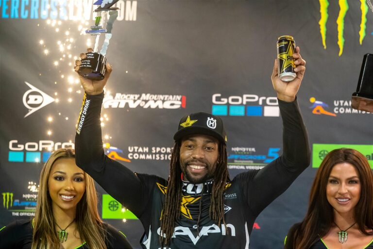 MALCOLM STEWART KEHRT MIT ZWEITEM PLATZ BEIM DETROIT SX AUF DAS PODIUM ZURÜCK