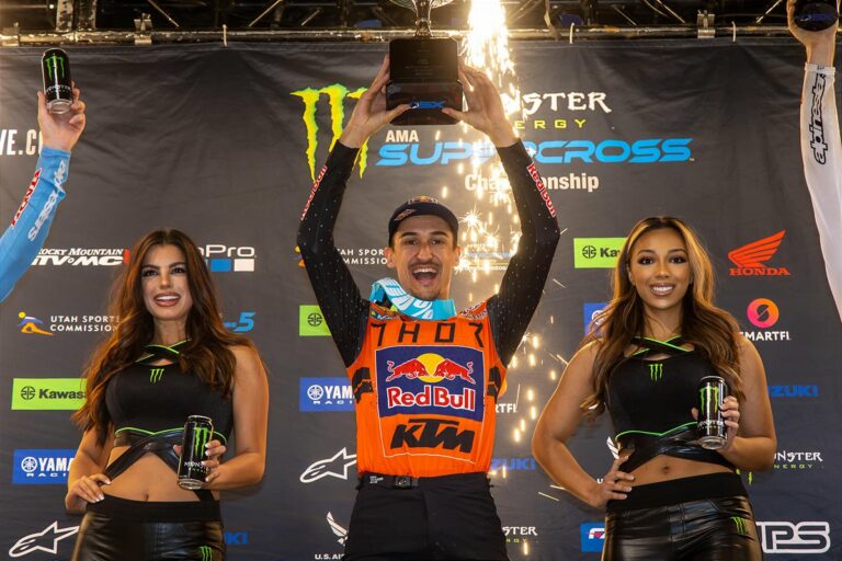 MUSQUIN HOLT SICH DEN SIEG IN ST. LOUIS SX TRIPLE CROWN