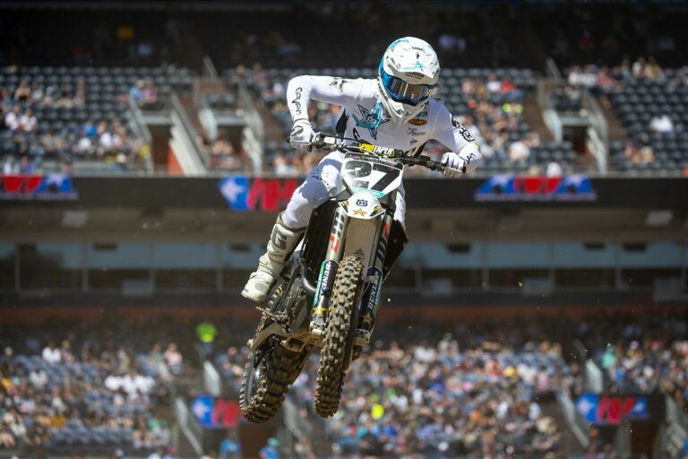 ZWEITER PLATZ FÜR STEWART BEI DER VORLETZTEN RUNDE DER AMA-SUPERCROSS-SERIE