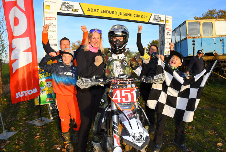 Enduro Jugend Cup Ost: Applaus für die Champions!