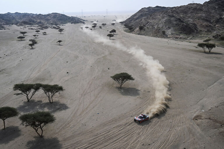 Das ernsthafte sandige Geschäft der Dakar Rallye 2023 beginnt in Etappe Eins