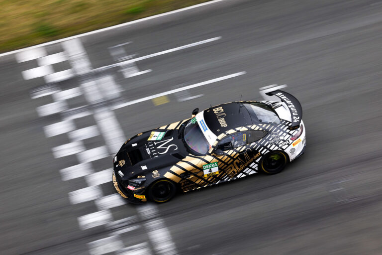 Oschersleben: Mercedes-AMG und Porsche bei Testfahrten der ADAC GT4 Germany an der Spitze