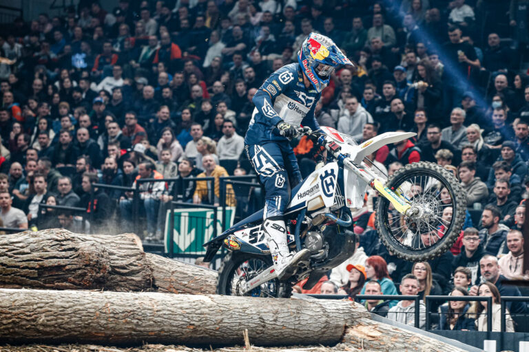 MOTOZ Superenduro WM: Billy von einem anderen Stern im MVM Dome