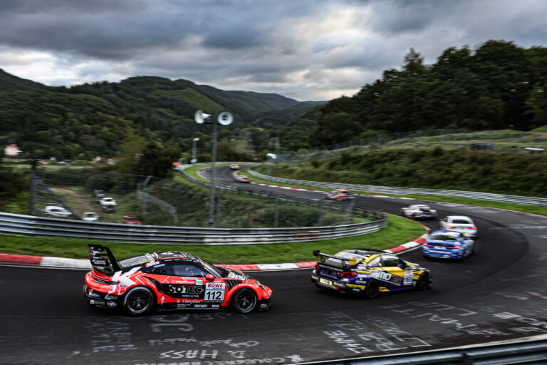 ADAC Nürburgring Langstrecken-Serie eröffnet die Rennsaison in der Grünen Hölle